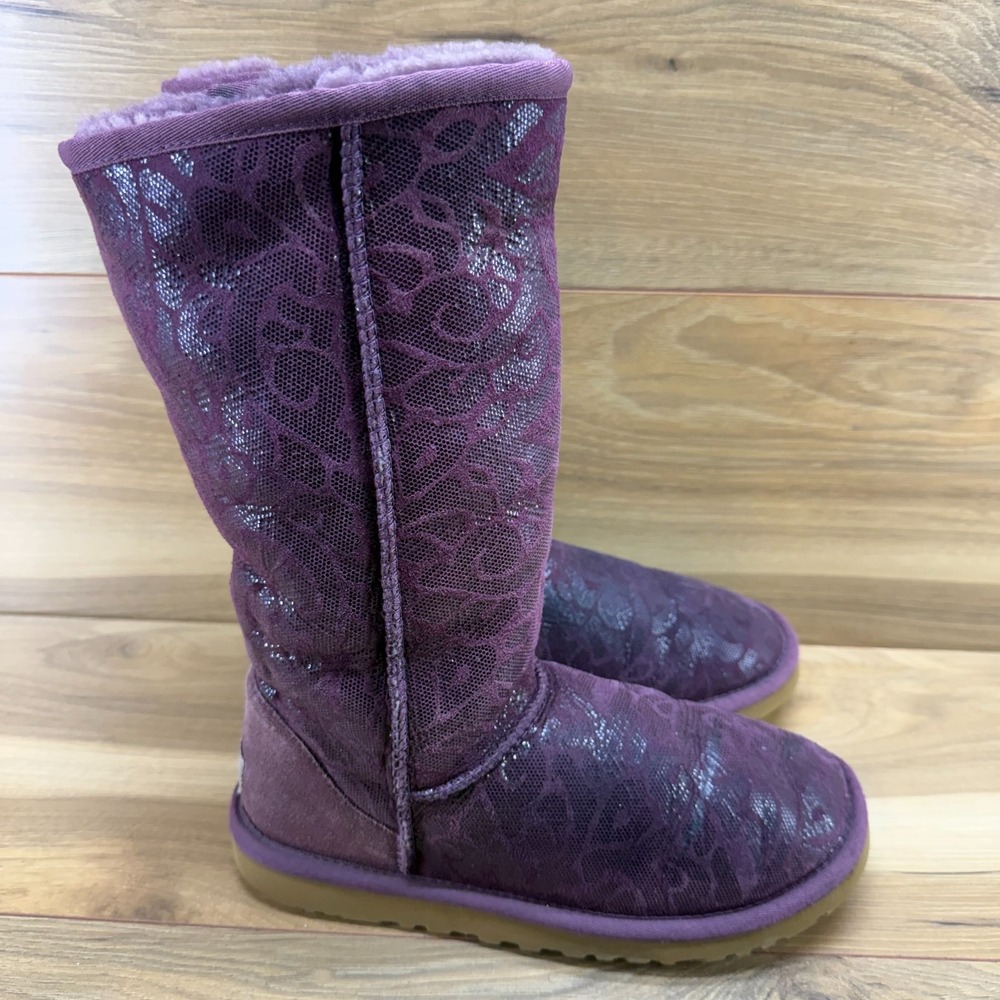UGG Classic Tall Flora Boots Womens 6 Purple Suede Shearling Cozy Fur Lined